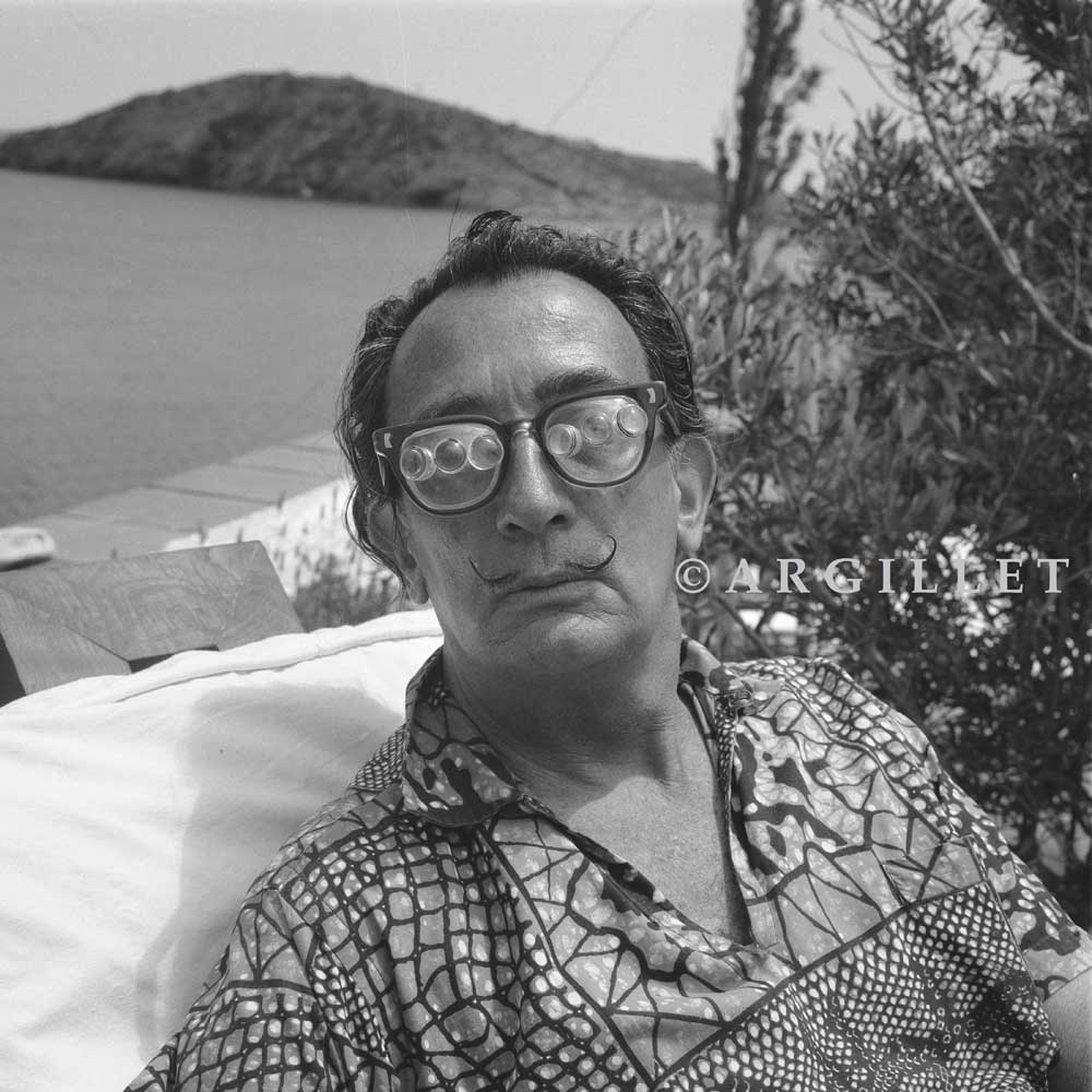 Photo of Dali and magnificent glasses 1